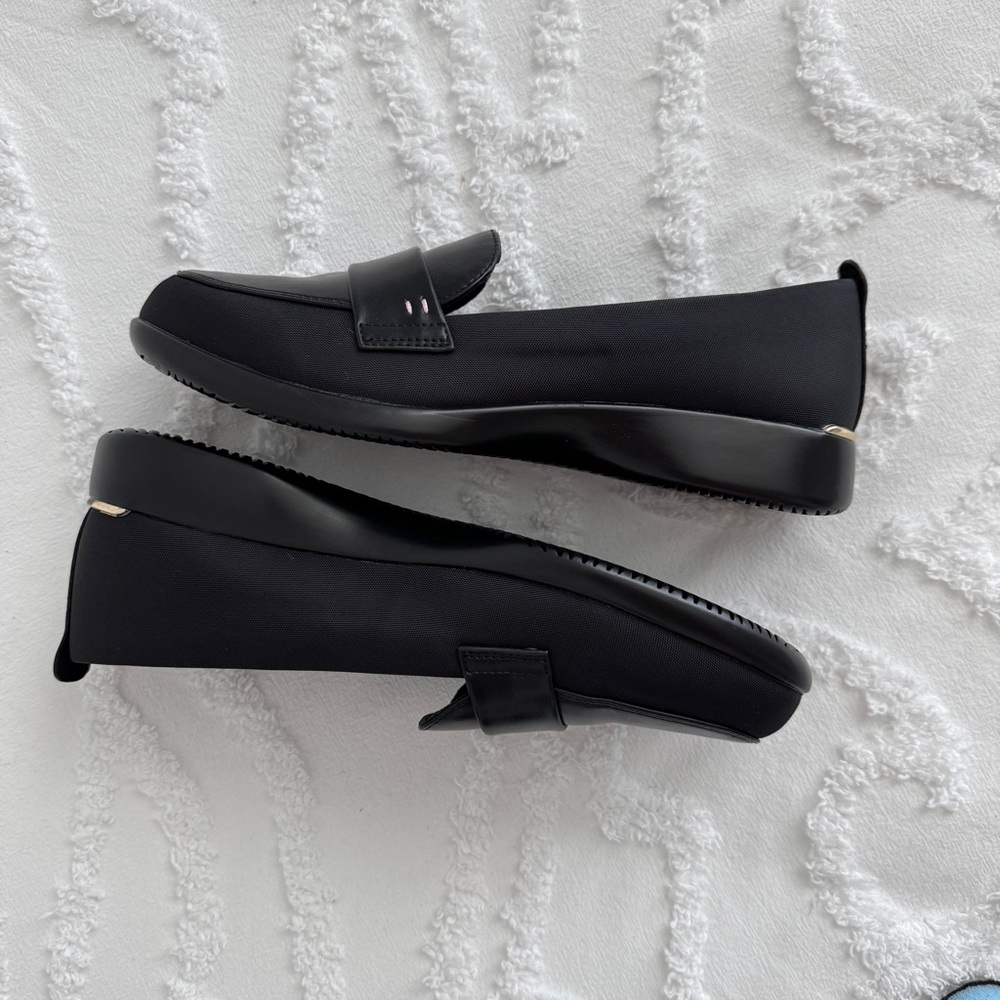 New Black Loafers with inserts, 7.5 - Picture 2 of 6